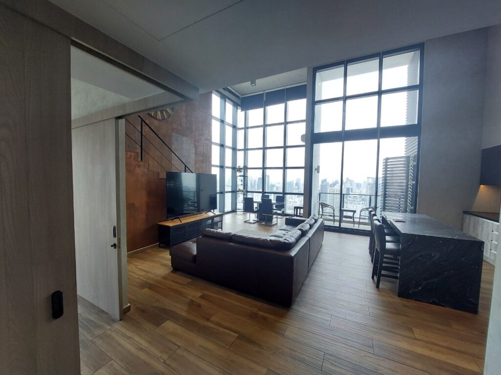 Loft Asoke for 3 bed room