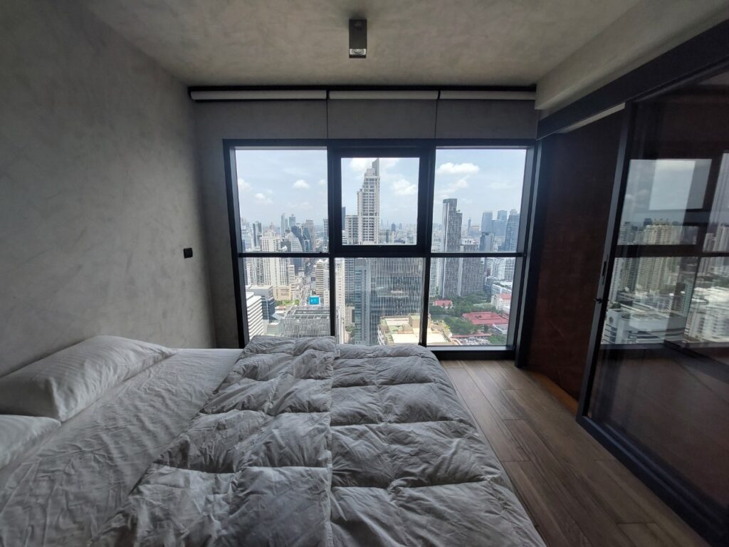 Loft Asoke for 3 bed room