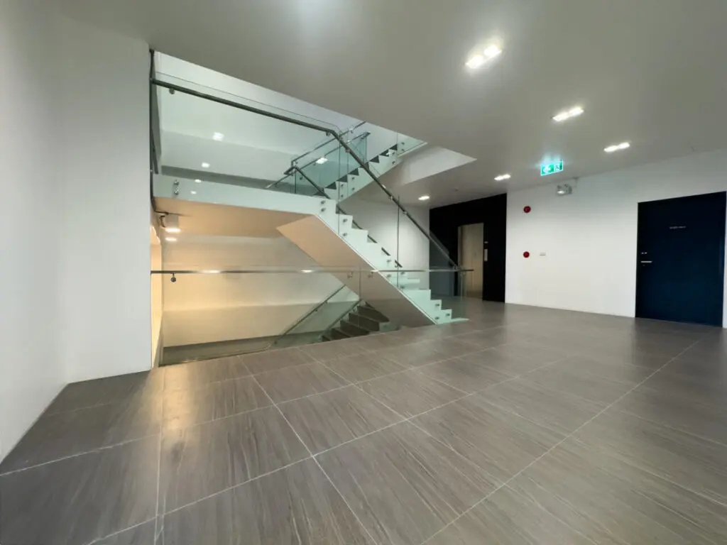 Thonglor One Asan Building facility