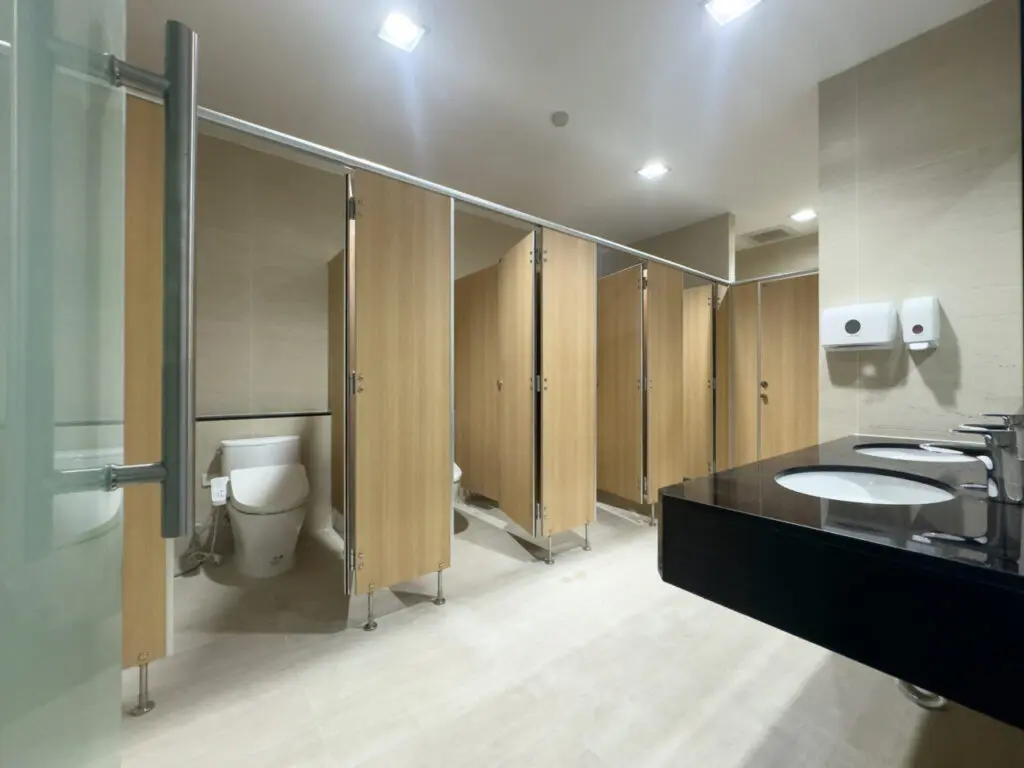 Thonglor One Asan Building facility