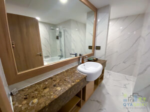 Adelphi Grande 41 for studio room