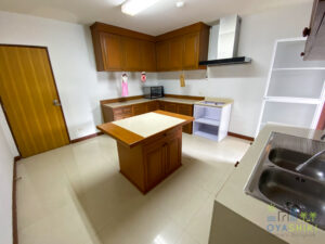 Aramvej Apartment 49 for 4 bed room