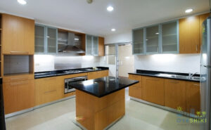 Bangkok View Tower 31 for 3 bed room